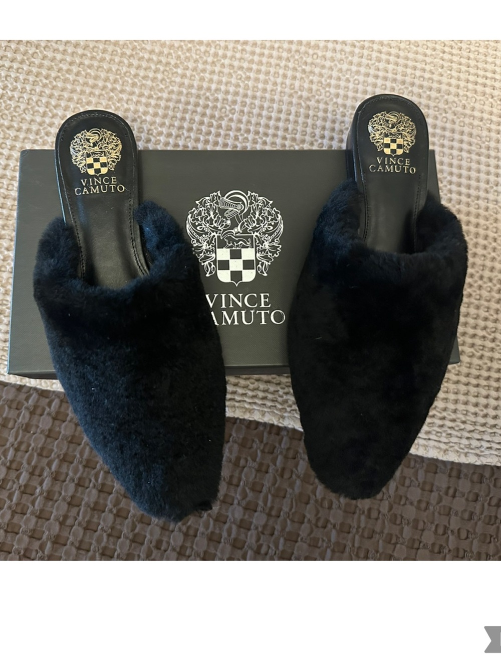 Vince Camuto Samara shearling mules new in box
